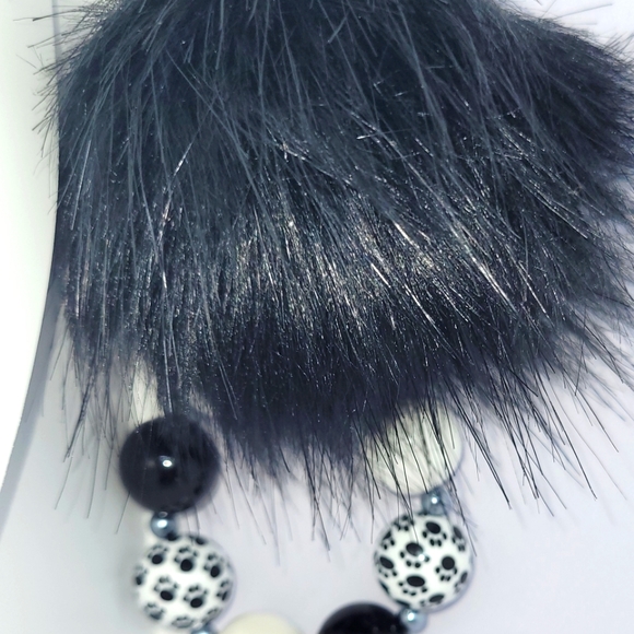 PAW PRINTS DOG MOM WRISTLET KEYCHAIN!! - Picture 5 of 10